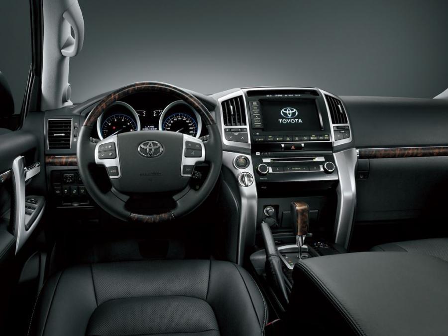  Toyota Land Cruiser 200 2012 года  (фото 44 из 48)
